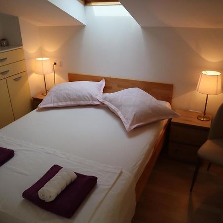 Apartments Iva Und Franka Omiš Eksteriør bilde