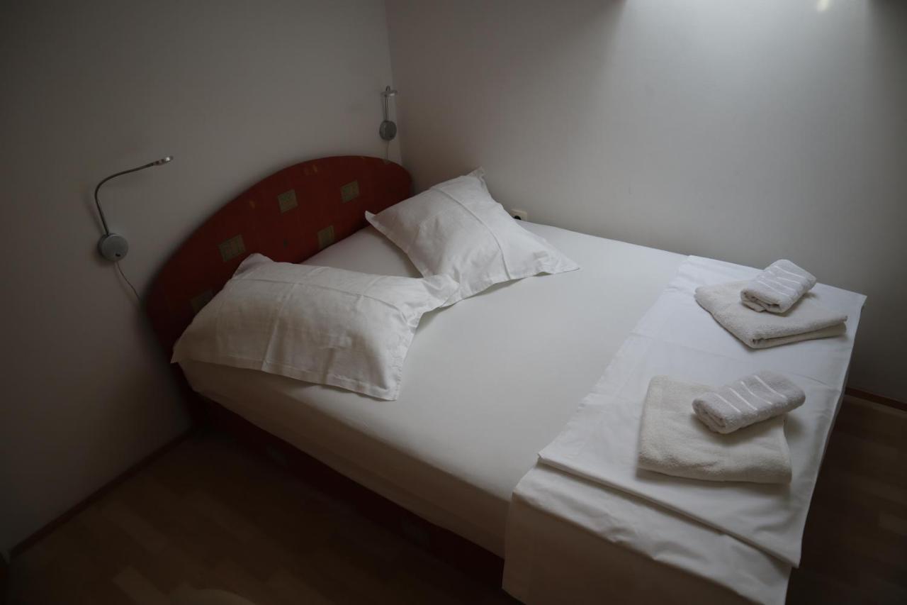 Apartments Iva Und Franka Omiš Eksteriør bilde