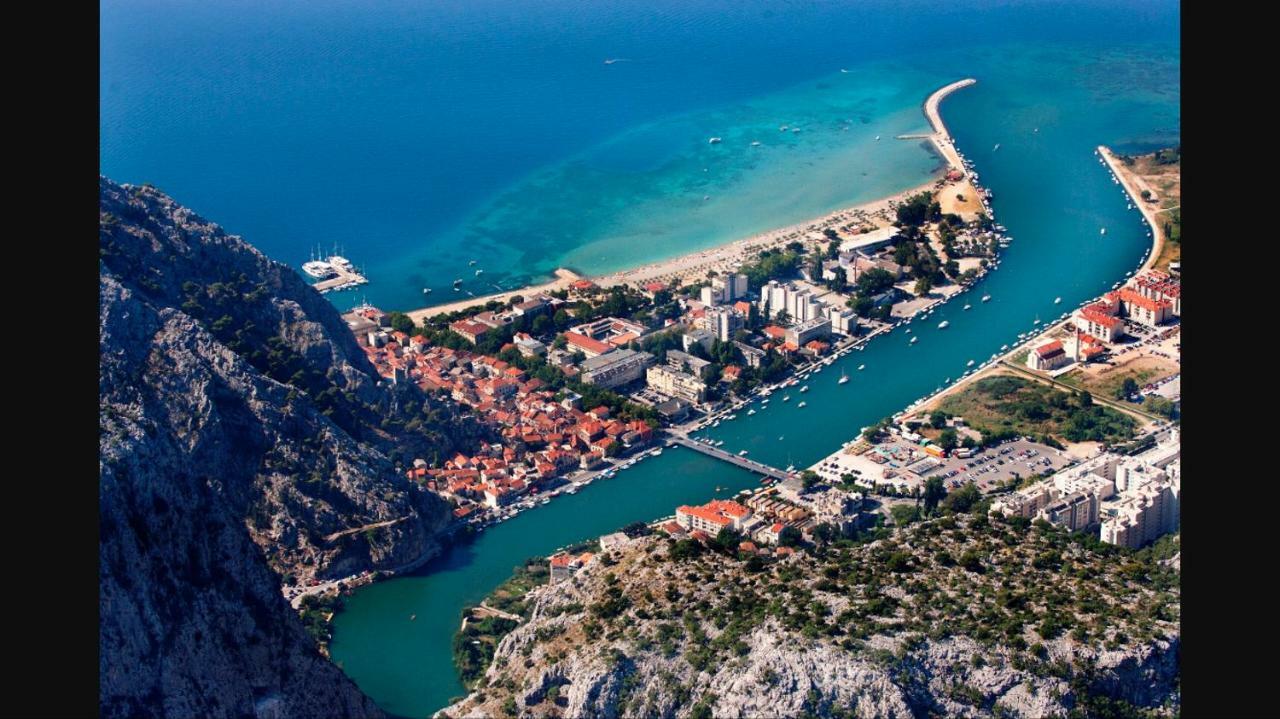 Apartments Iva Und Franka Omiš Eksteriør bilde
