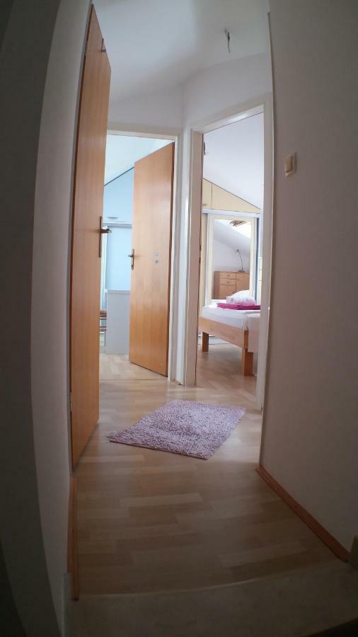 Apartments Iva Und Franka Omiš Eksteriør bilde