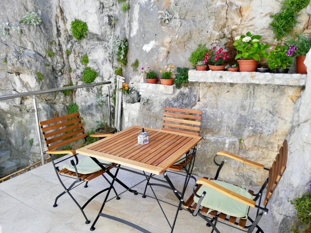 Apartments Iva Und Franka Omiš Eksteriør bilde
